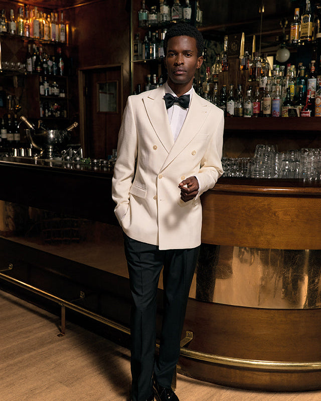 Entdecke elegante Dinnersakkos für Herren von WILVORST. Stilvolle Looks für Black Tie, Hochzeit, Gala und besondere festliche Anlässe.