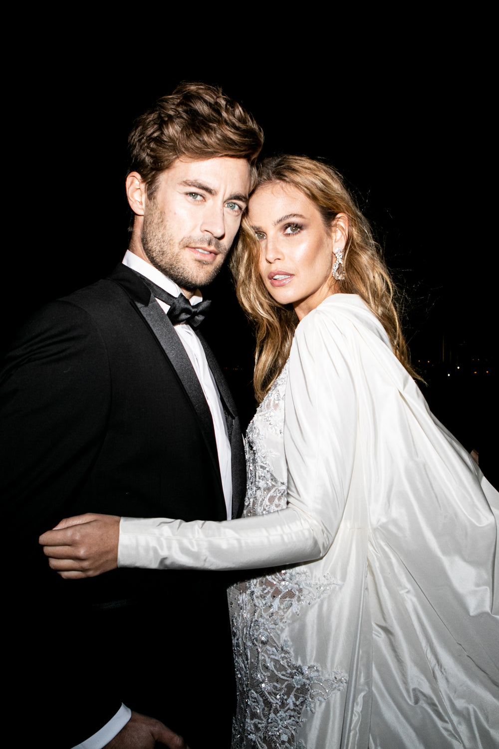 Entdecke Smoking-Anzüge für Herren von WILVORST. Elegante Black Tie Looks 2027 für Hochzeit, Gala, Ball und festliche Events.