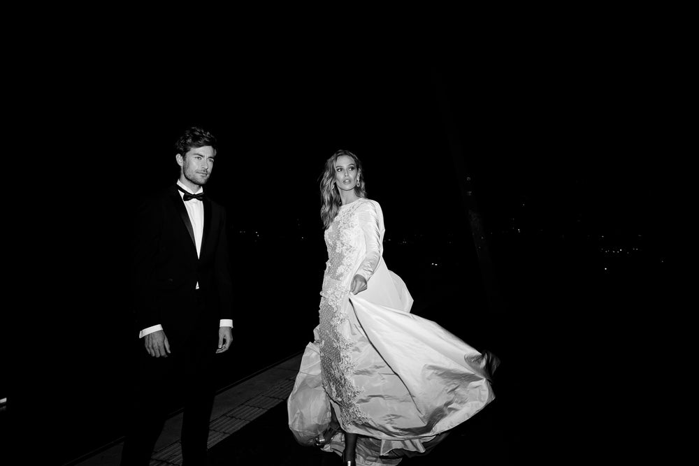 Entdecke elegante Black Tie Smokings von WILVORST 2027. Stilvolle Smoking-Anzüge für Hochzeit, Gala und besondere festliche Anlässe.