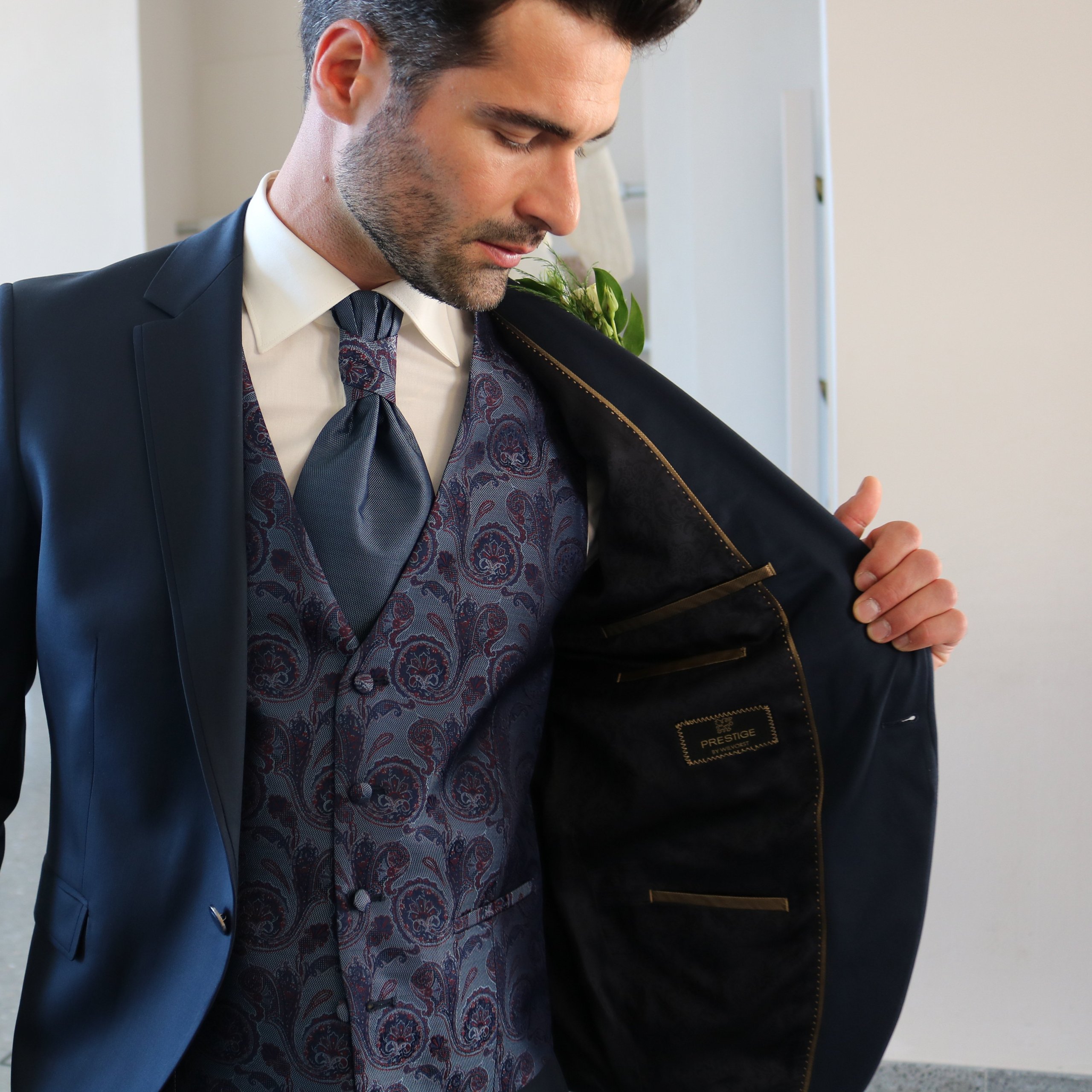Wedding suit 2022