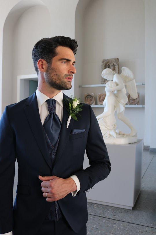 Love for detail: wedding suit 2022
